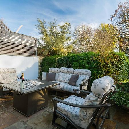 Breathtaking Putney Home With Gorgeous Garden 리치먼드 외부 사진
