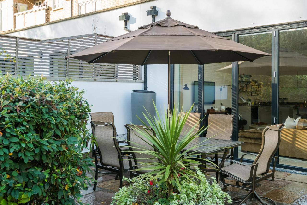 Breathtaking Putney Home With Gorgeous Garden 리치먼드 외부 사진