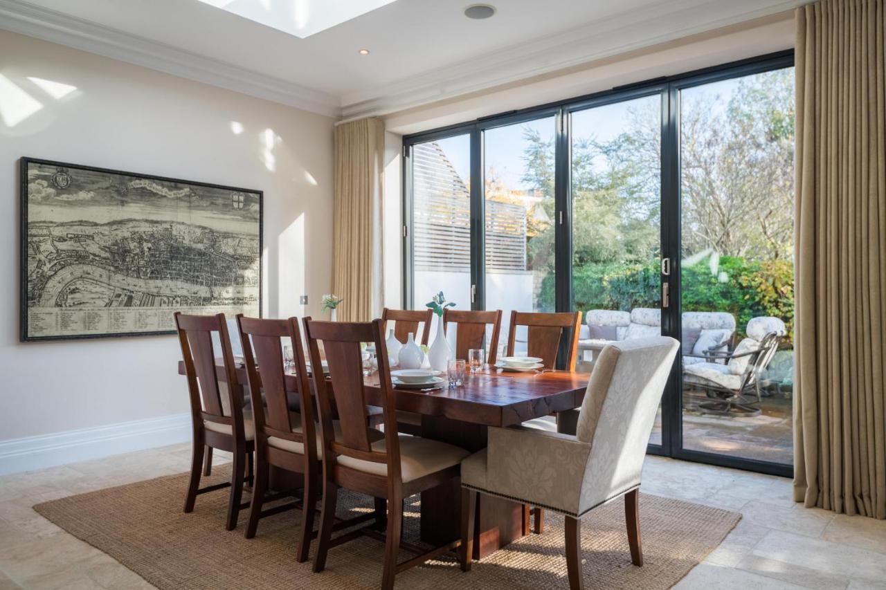 Breathtaking Putney Home With Gorgeous Garden 리치먼드 외부 사진