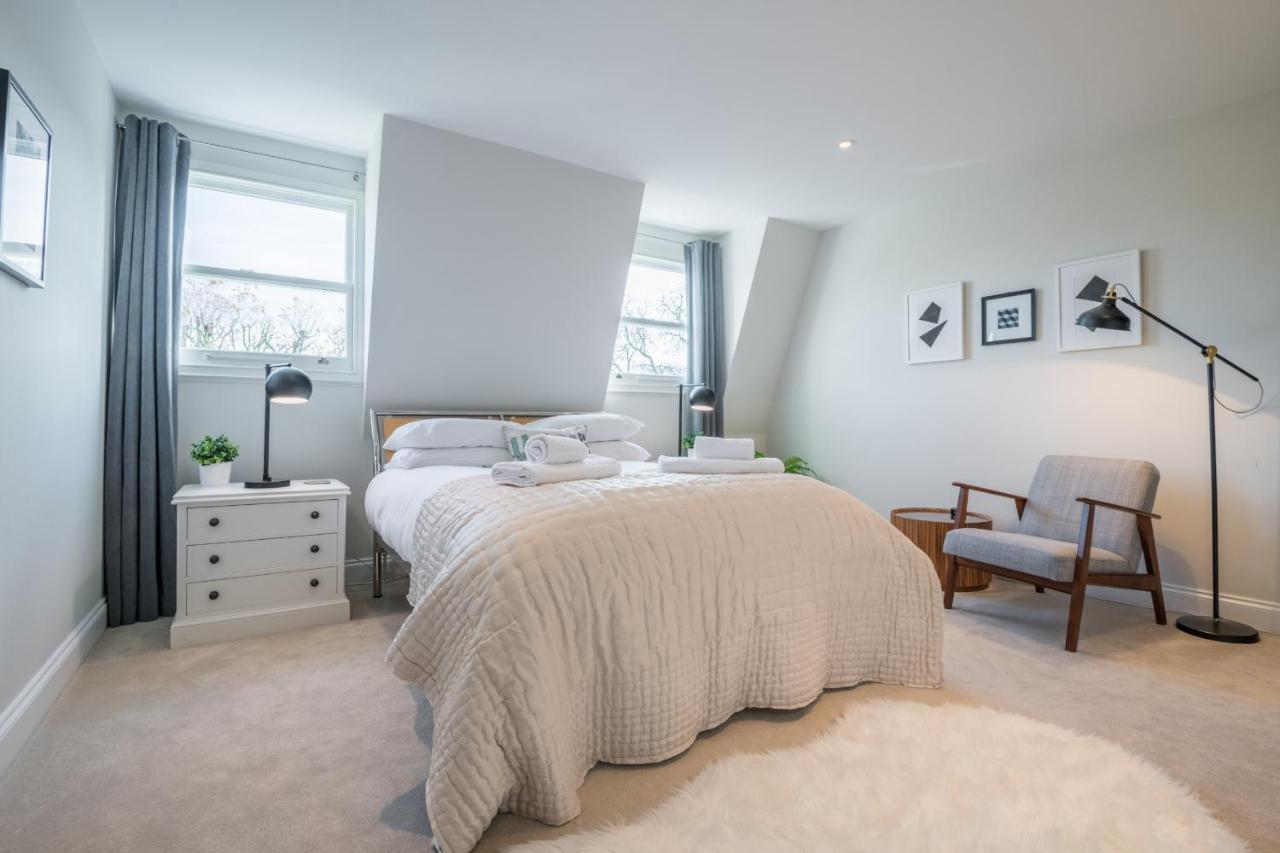 Breathtaking Putney Home With Gorgeous Garden 리치먼드 외부 사진