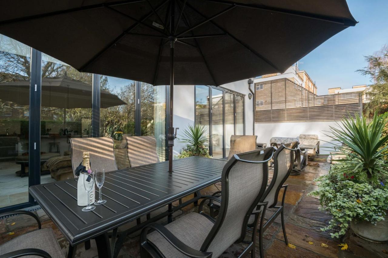 Breathtaking Putney Home With Gorgeous Garden 리치먼드 외부 사진