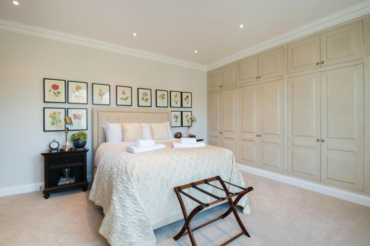 Breathtaking Putney Home With Gorgeous Garden 리치먼드 외부 사진