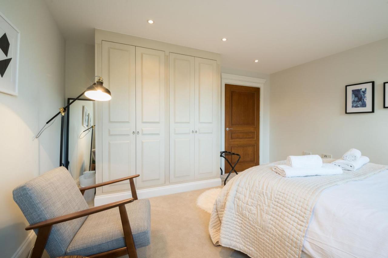 Breathtaking Putney Home With Gorgeous Garden 리치먼드 외부 사진